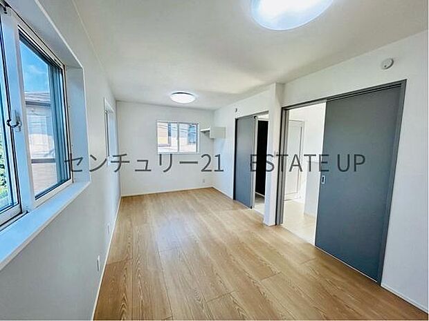 【洋室】家族構成やライフスタイルに合わせて、多目的にお使いいただけます。