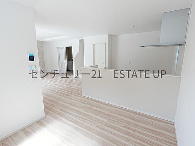 【リビング】お好きなインテリアなどを飾って、ご家族で安らげる癒しの空間をお作りいただけます。