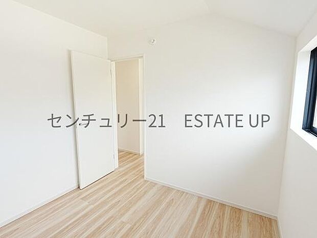 【洋室】ライフスタイルに合わせて、多目的にお使いいただけます。