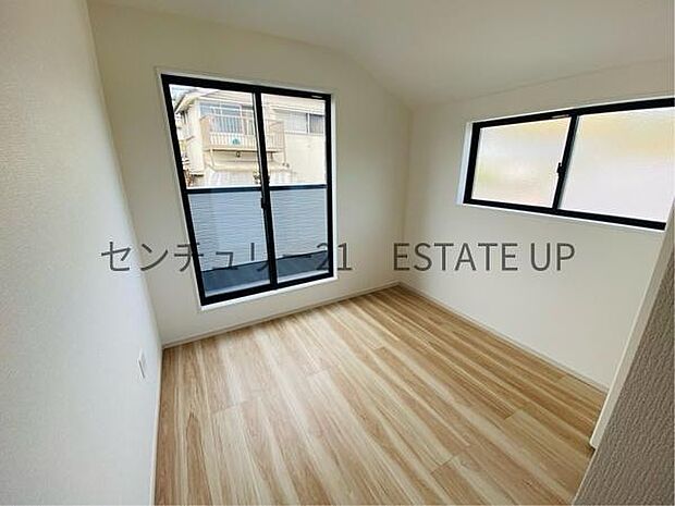 【洋室】ライフスタイルに合わせて、多目的にお使いいただけます。