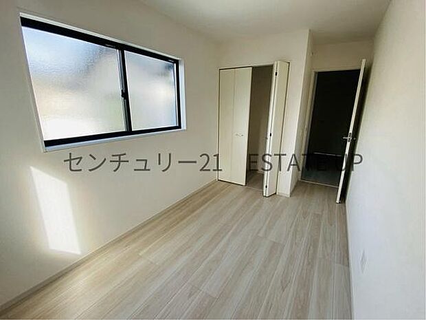 【洋室】ライフスタイルに合わせて、多目的にお使いいただけます。