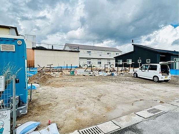 【完成前外観】