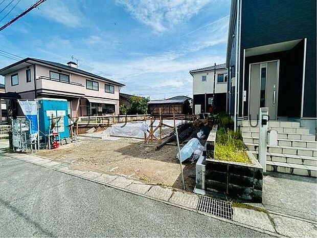 【完成前外観】