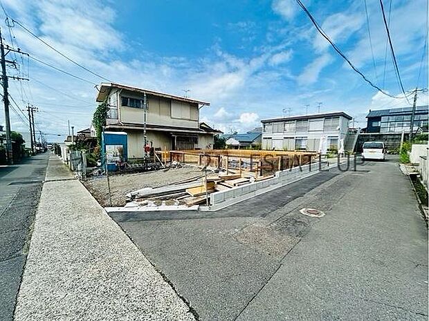 【完成前外観】