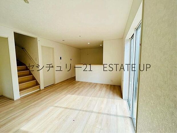 【リビング】お好きなインテリアなどを飾って、ご家族で安らげる癒しの空間をお作りいただけます。