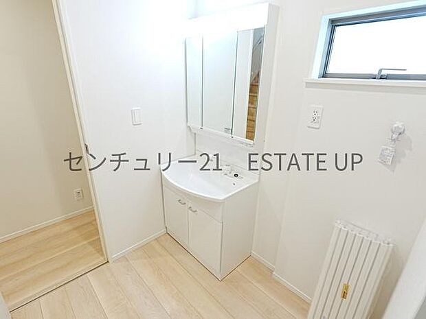 【洗面台・洗面所】スペースの広い洗面所が特徴