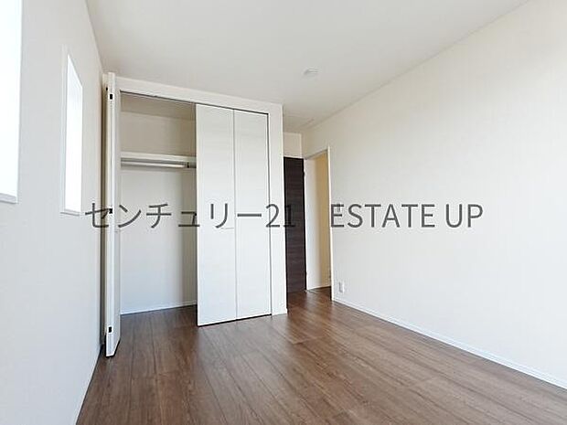 【洋室】家族構成やライフスタイルに合わせて、多目的にお使いいただけます。