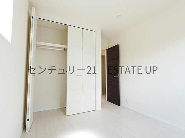 【洋室】家族構成やライフスタイルに合わせて、多目的にお使いいただけます。