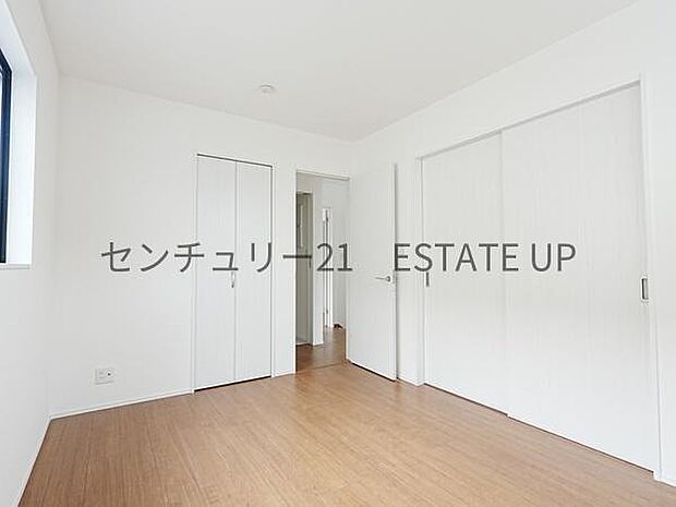 【洋室】6帖洋室。ライフスタイルに合わせて、多目的にお使いいただけます。