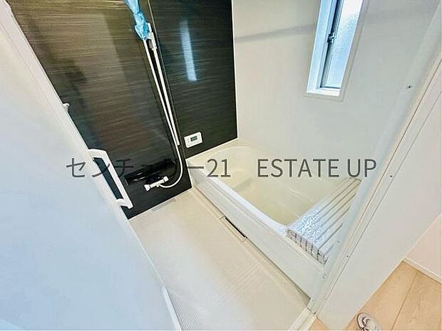 【バス】1日の疲れを癒してくれるバスルーム。