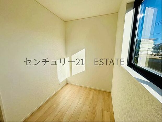 【洋室】収納スペースとしても活用できます。