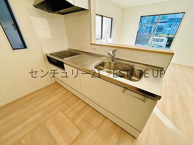 【キッチン】解放感に優れているオープンキッチン