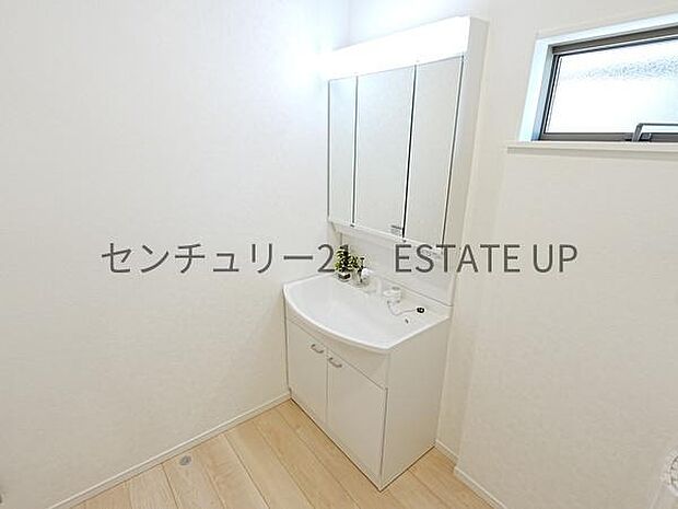 【洗面台・洗面所】スペースの広い洗面所が特徴