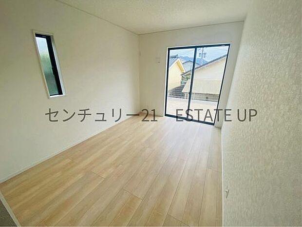 【洋室】ライフスタイルに合わせて、多目的にお使いいただけます。