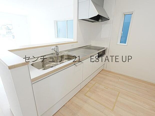 【キッチン】解放感に優れているオープンキッチン