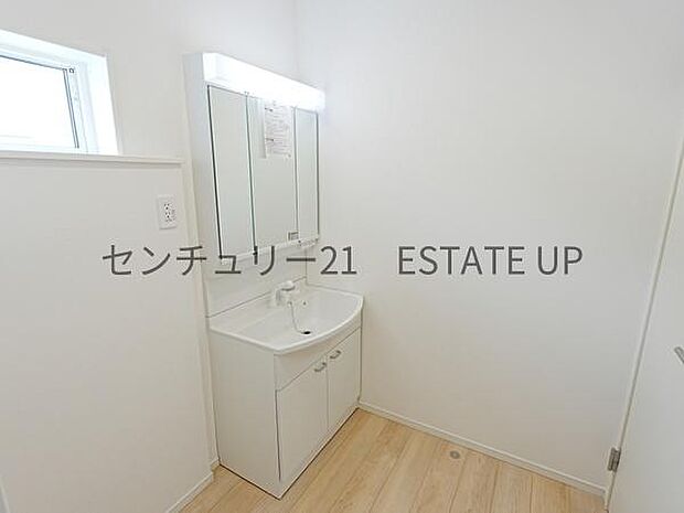 【洗面台・洗面所】スペースの広い洗面所が特徴