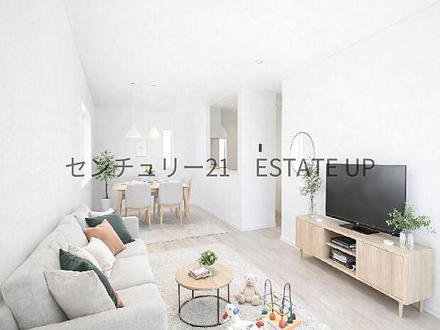 【リビング】ご家族皆様でゆったりとお過ごしいただけるリビングです。※ホームステージングしているイメージ図です。