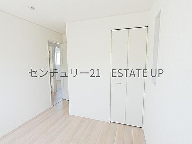 【洋室】家族構成やライフスタイルに合わせて、多目的にお使いいただけます。