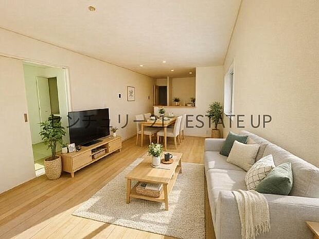 【リビング】広々としたリビング空間で、家族団らんや来客時にもゆったり過ごせる心地よい空間。※ホームステージングしているイメージ図です。