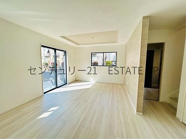 【リビング】リビングでご家族・来訪者、皆様でゆったりとお過ごしいただけます。