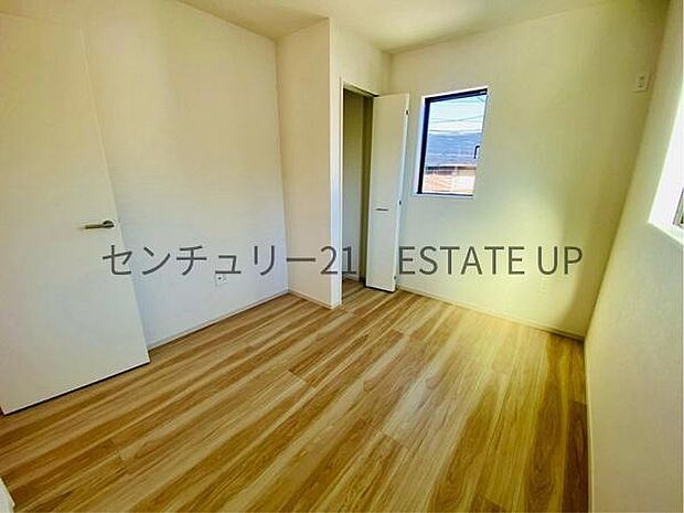 【洋室】ライフスタイルに合わせて、多目的にお使いいただけます。