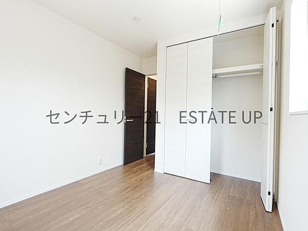 【洋室】家族構成やライフスタイルに合わせて、多目的にお使いいただけます。