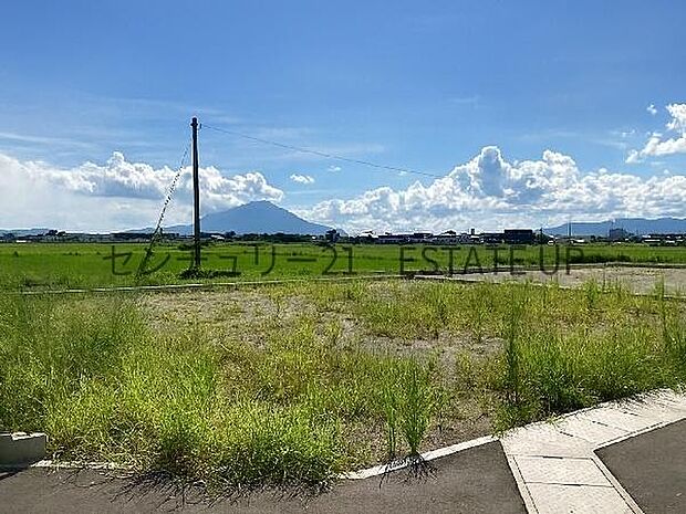 【完成前外観】