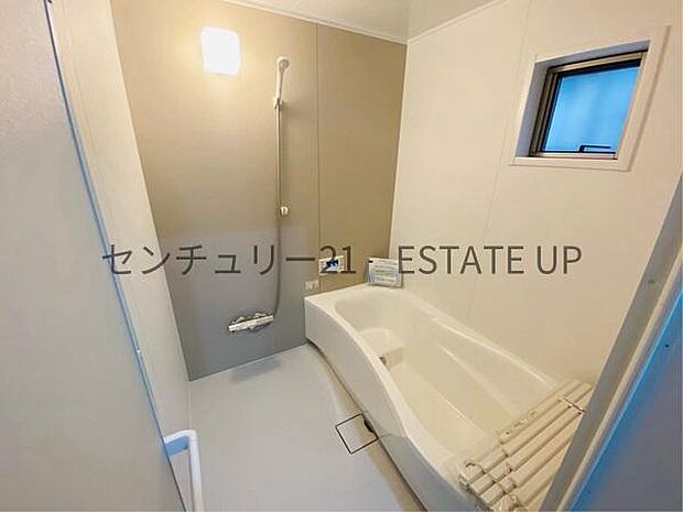 【バス】1日の疲れを癒してくれるバスルーム。