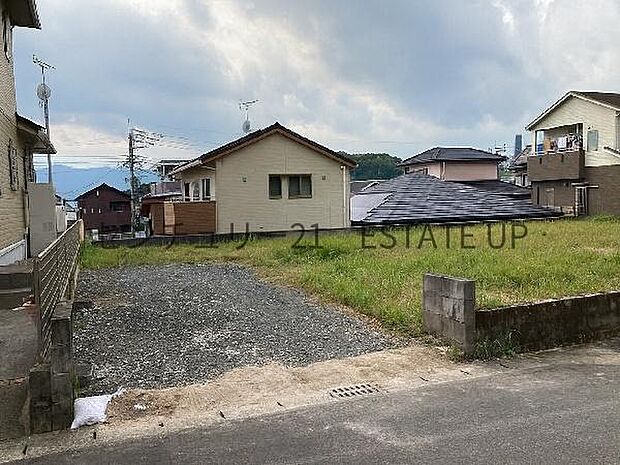 【完成前外観】