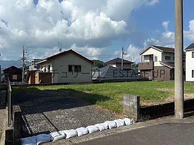 【完成前外観】