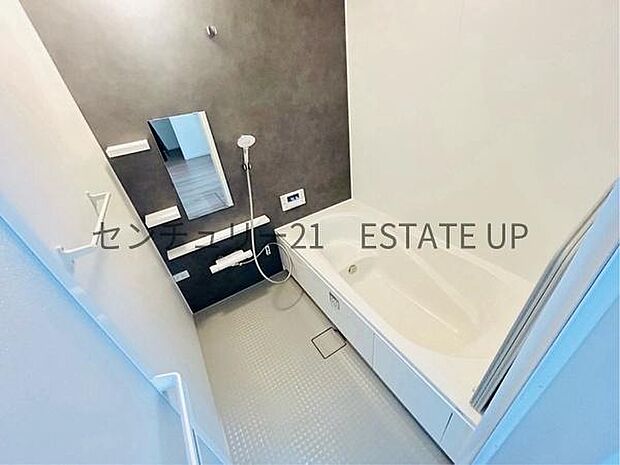 【バス】1日の疲れを癒してくれるバスルーム。