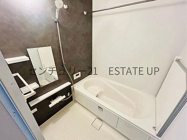 【バス】1日の疲れを癒してくれるバスルーム。