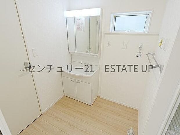 【洗面台・洗面所】スペースの広い洗面所が特徴