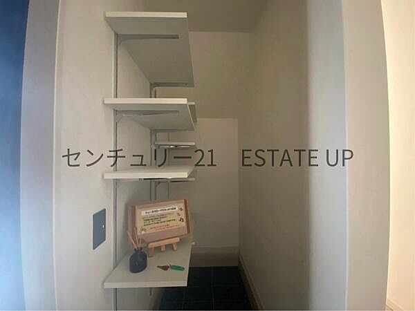 【収納】玄関横にある収納。靴が多くても収納◎