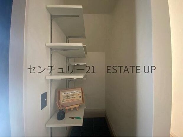 【収納】玄関横にある収納。靴が多くても収納◎