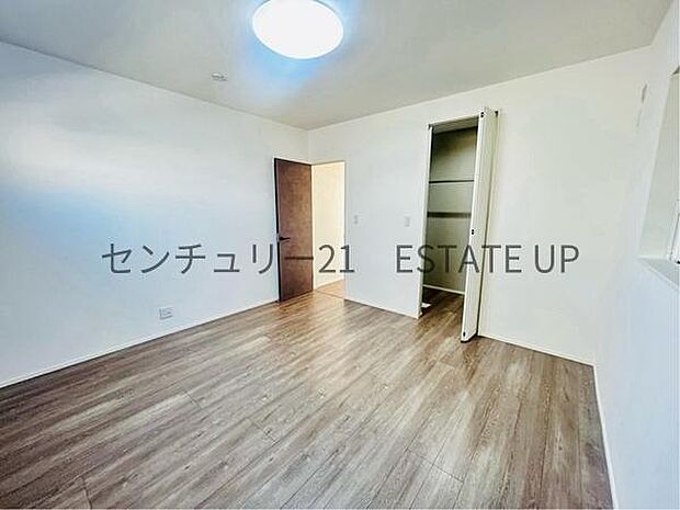 【洋室】家族構成やライフスタイルに合わせて、多目的にお使いいただけます。