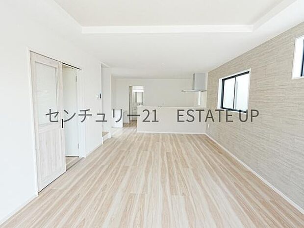 【リビング】お好きなインテリアなどを飾って、ご家族で安らげる癒しの空間をお作りいただけます。