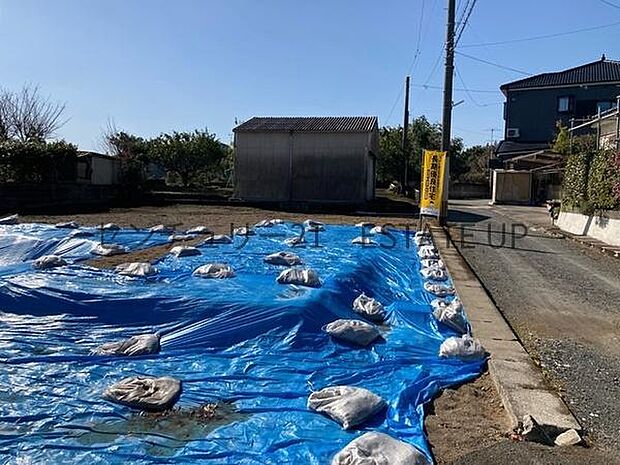 【完成前外観】