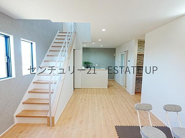 【リビング】お好きなインテリアなどを飾って、ご家族で安らげる癒しの空間をお作りいただけます。