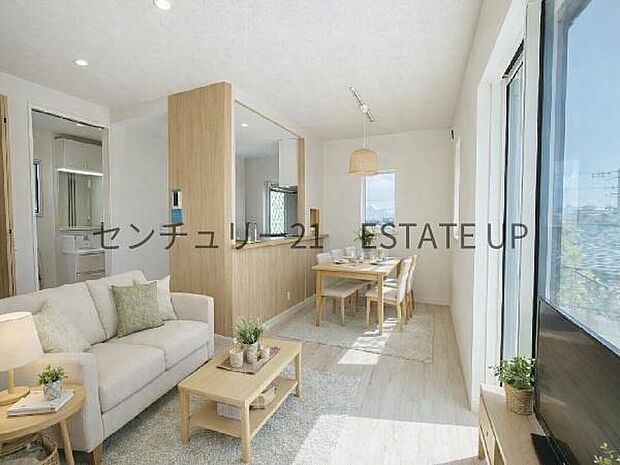 【リビング】リビング空間にキッチンがあり、みんなで食事を楽しめる空間。※ホームステージングしているイメージ図です。