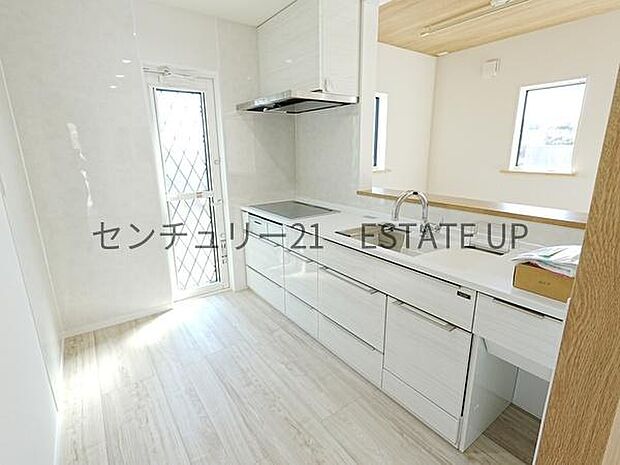 【キッチン】解放感に優れているキッチン