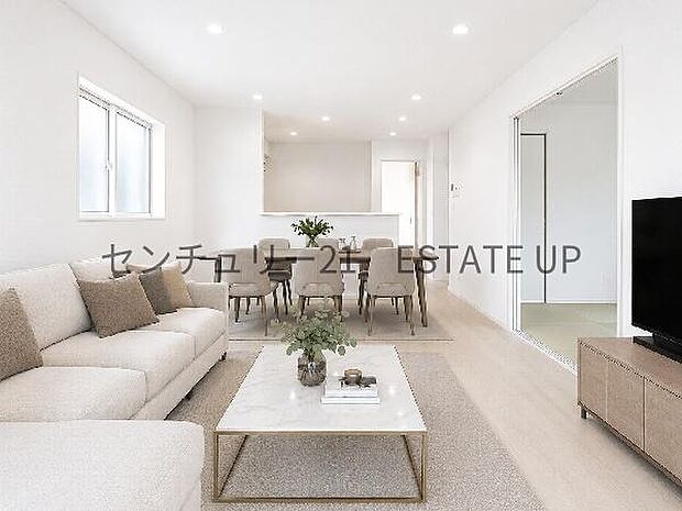 【リビング】リビング空間にキッチンがあり、みんなで食事を楽しめる空間。※ホームステージングしているイメージ図です。