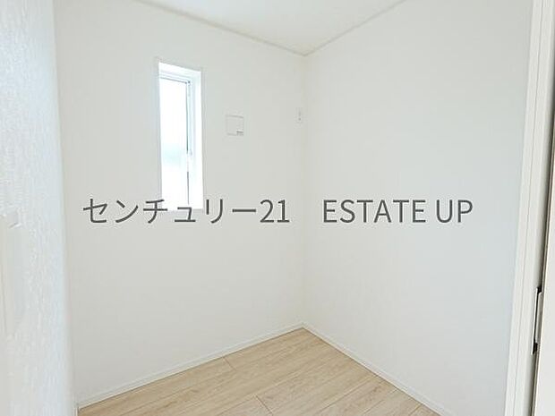 【収納】2帖の収納。小部屋としても収納としても多様にご使用できます。