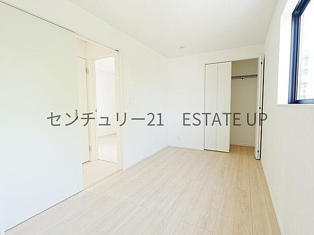 【洋室】家族構成やライフスタイルに合わせて、多目的にお使いいただけます。