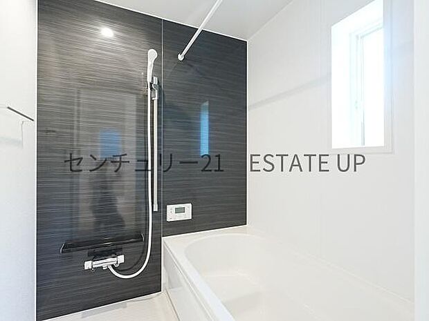 【バス】1日の疲れを癒してくれるバスルーム。