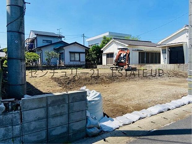 【完成前外観】