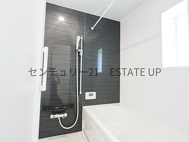 【バス】1日の疲れを癒してくれるバスルーム。