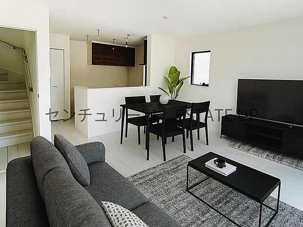 【リビング】お好きなインテリアなどを飾って、ご家族で安らげる癒しの空間をお作りいただけます。