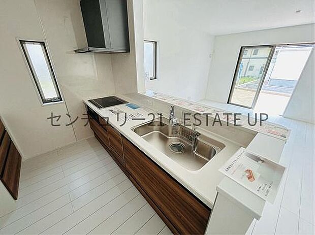 【キッチン】日々のお手入れがしやすいＩＨクッキングヒーター