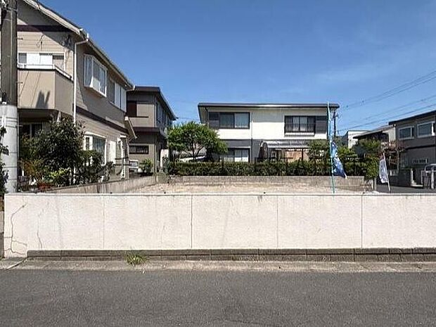 【完成前外観】